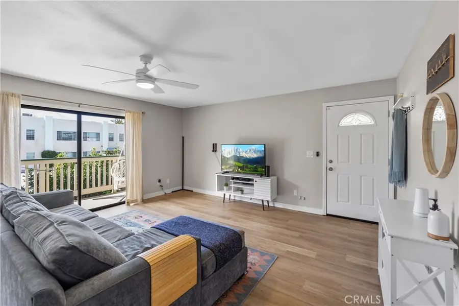 1045 E 3rd #4, Long Beach, CA 90802 - #3