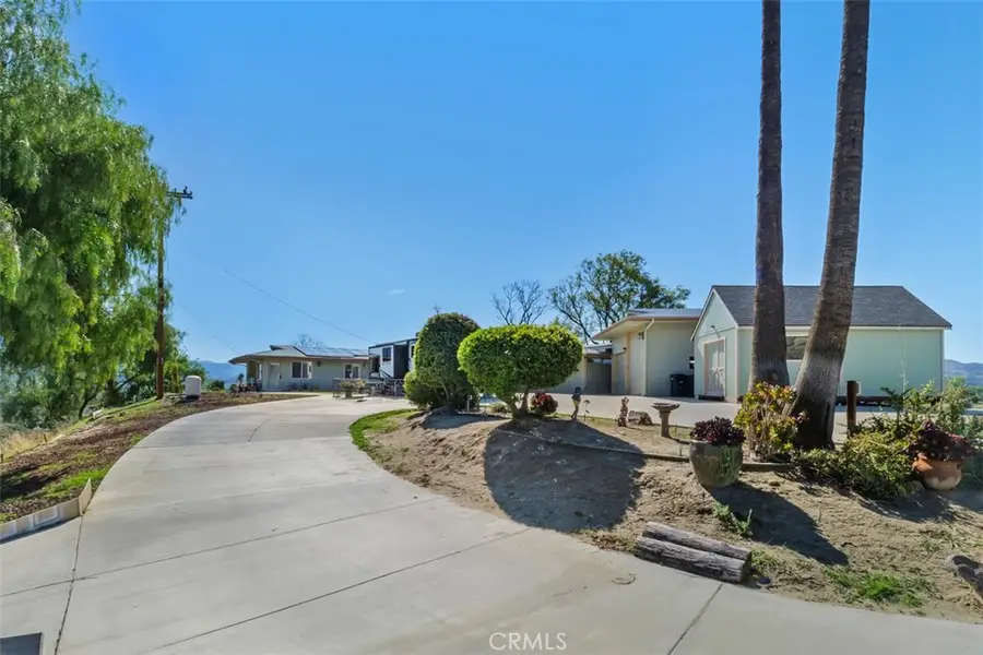 300 Anderson Drive, Hemet, CA 92544 - Image #3
