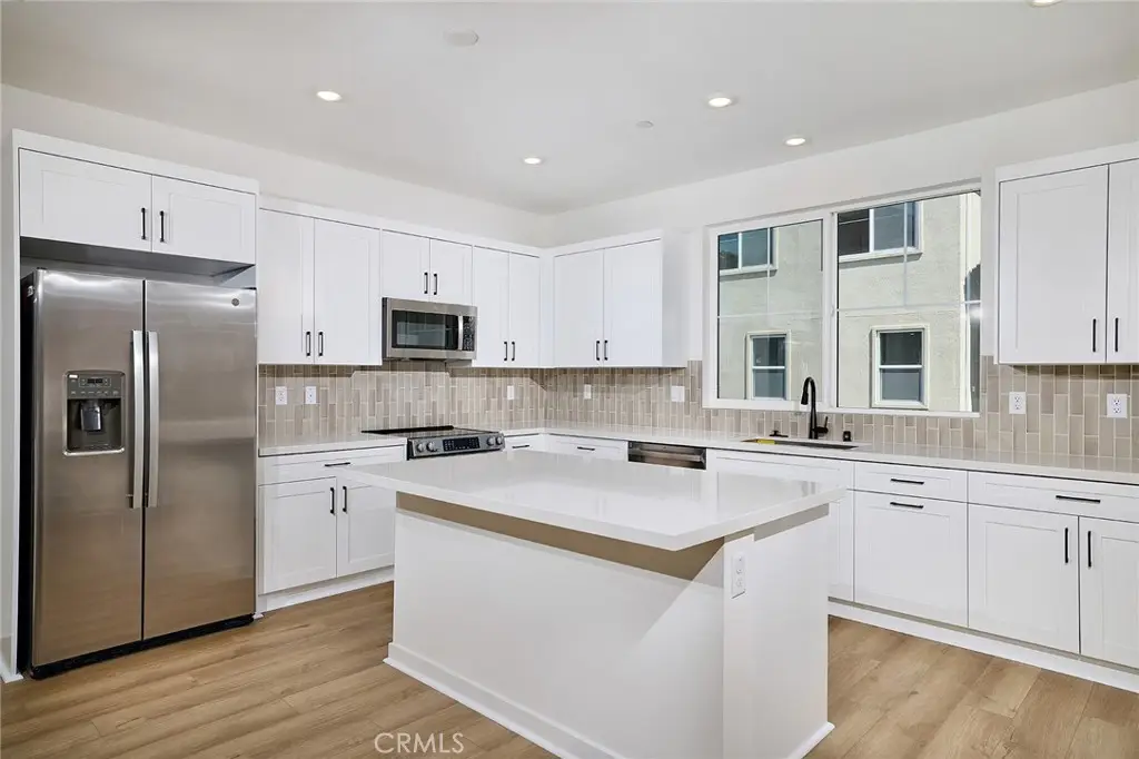 6053 Fairfax Drive, Bakersfield, CA 92880 - Image #1