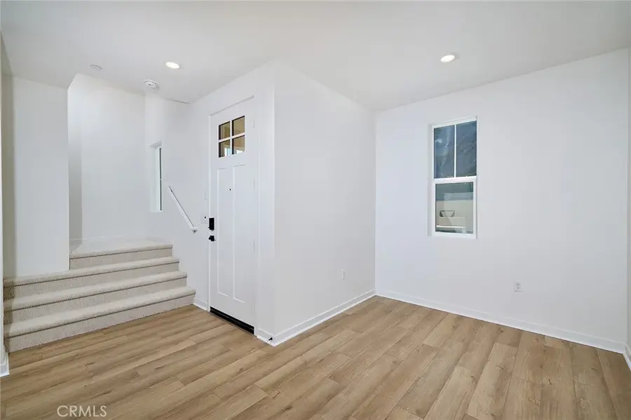 6053 Fairfax Drive, Bakersfield, CA 92880 - Image #2