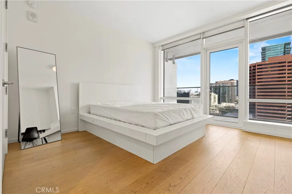 877 Francisco Street #1723, Los Angeles, CA 90017 - Image #1