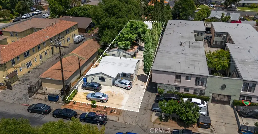 6240 Hazeltine Avenue, Van Nuys, CA 91401 - Image #1