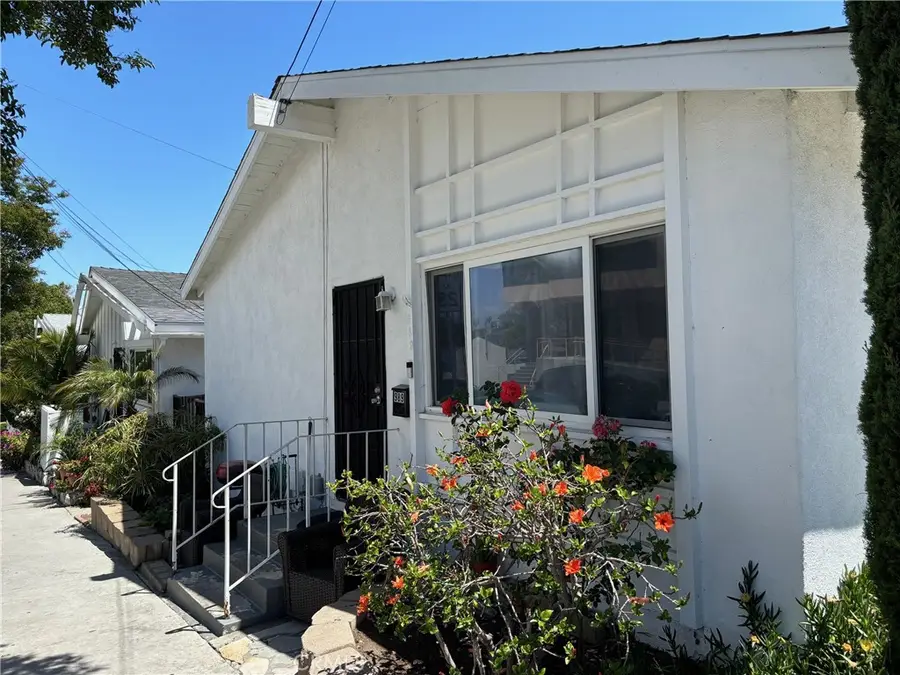 989 W 2nd Street, San Pedro, CA 90731 - #2