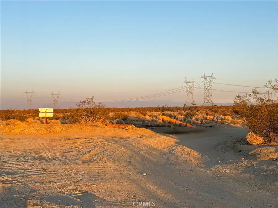 4591 Sandstone Road, Phelan, CA 92371 - Image #2