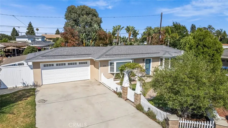 224 Pauline Place, Costa Mesa, CA 92627 - Image #3