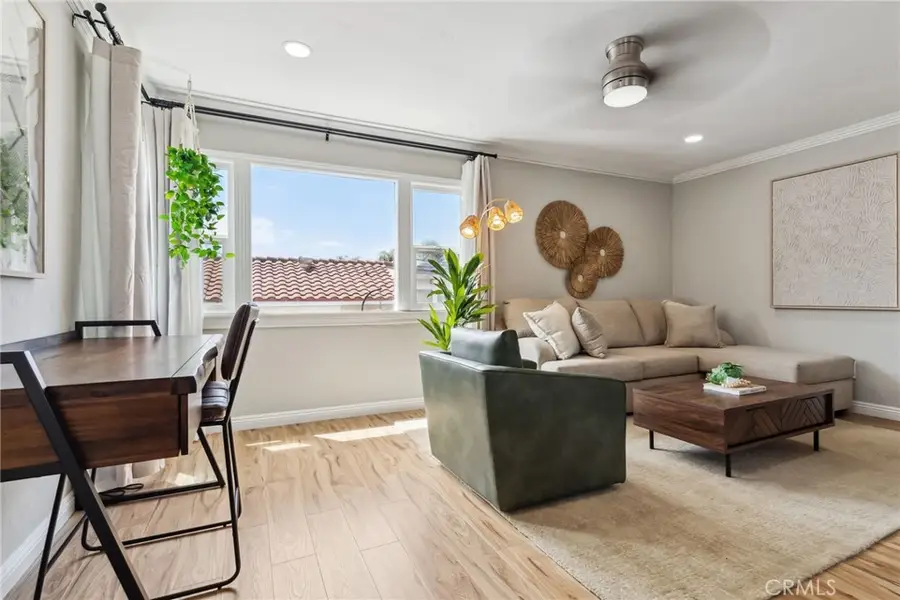 4073 Riviera Drive, San Diego, CA 92109 - Image #2