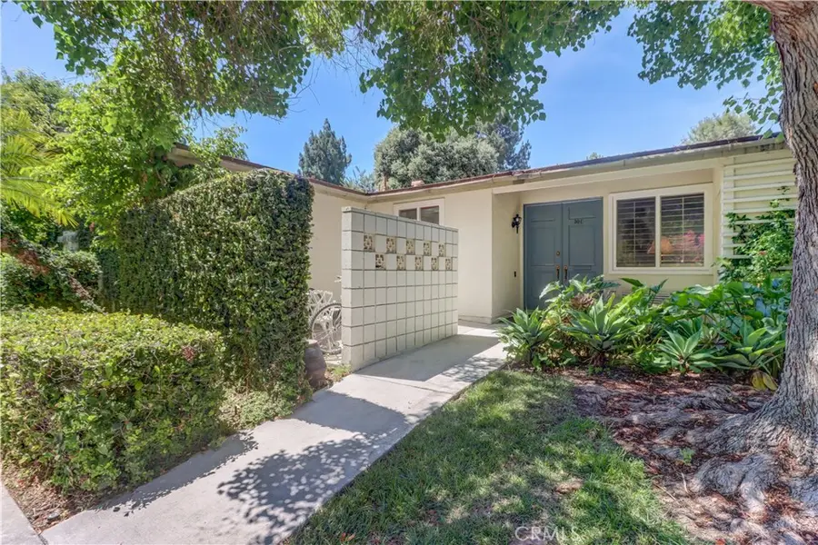 30 Calle Aragon #E, Laguna Woods, CA 92637 - #3