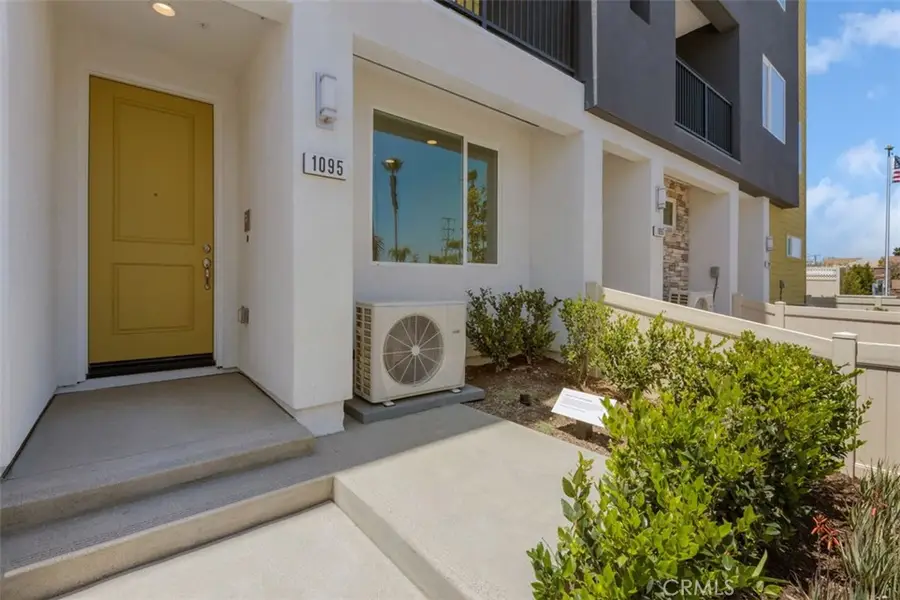 1095 N Harbor Boulevard, Anaheim, CA 92801 - Image #3