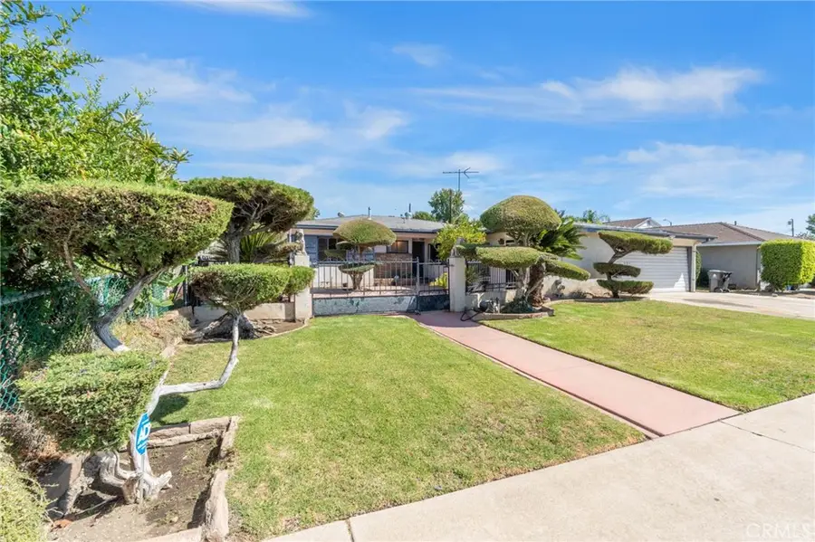 14909 Hiawatha Street, San Fernando, CA 91345 - Image #3