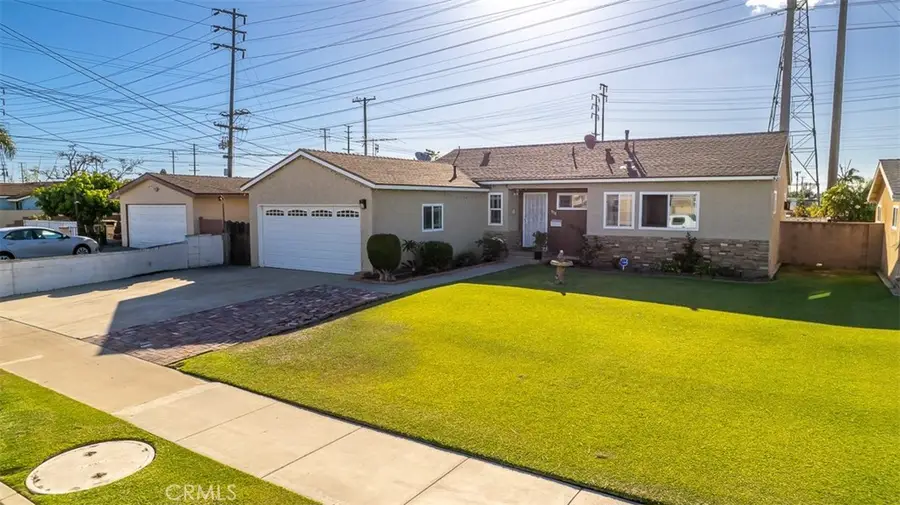 605 N La Reina, Anaheim, CA 92801 - Image #2