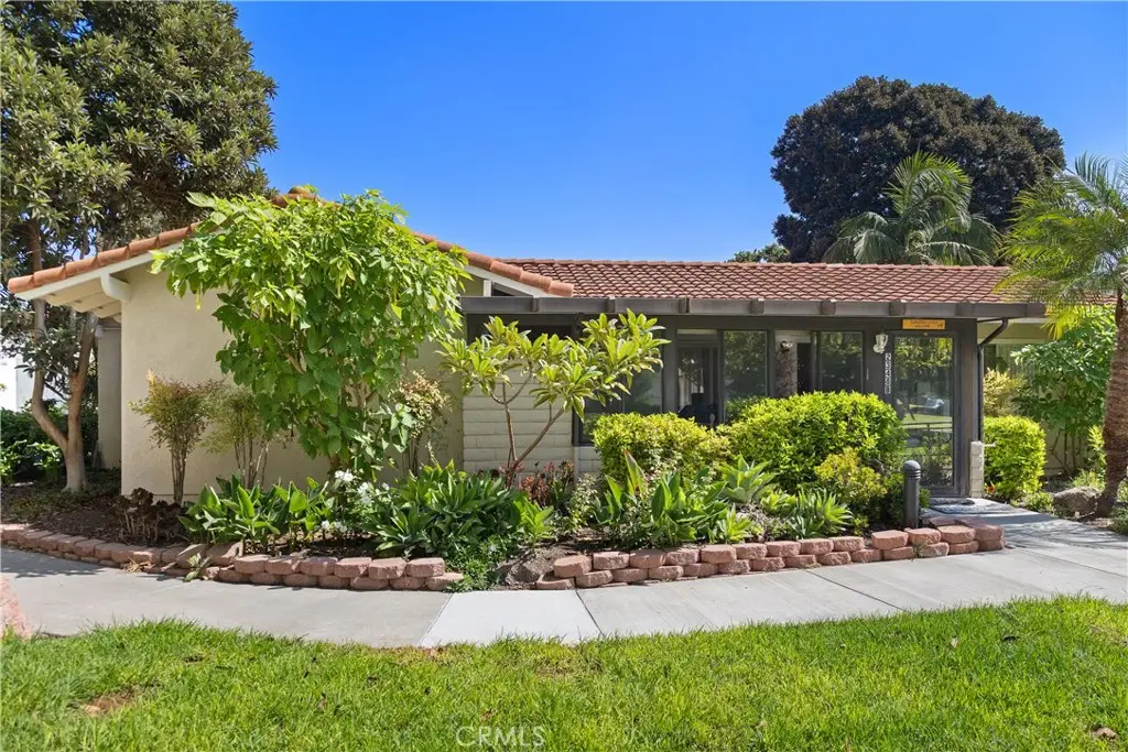 2348 Via Mariposa West #B, Laguna Woods, CA 92637 - Image #1