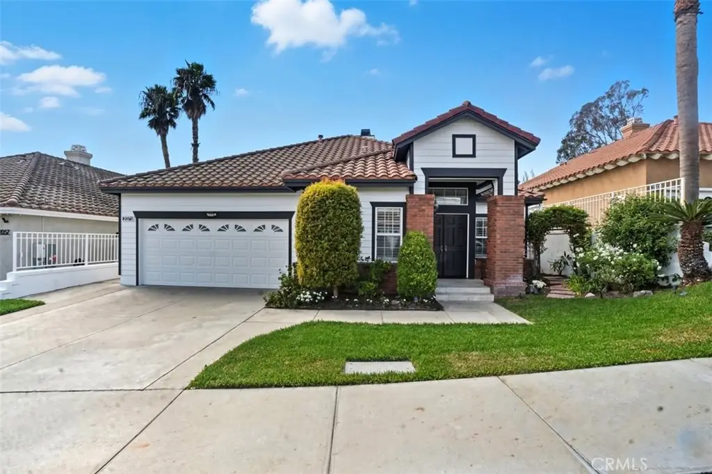 2071 Crescent, Signal Hill, CA 90755 - Image #1