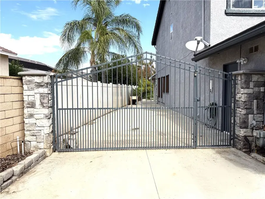 873 Greenridge, Corona, CA 92882 - Image #3