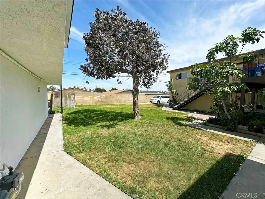 17412 Dairyview, Huntington Beach, CA 92647 - Image #3