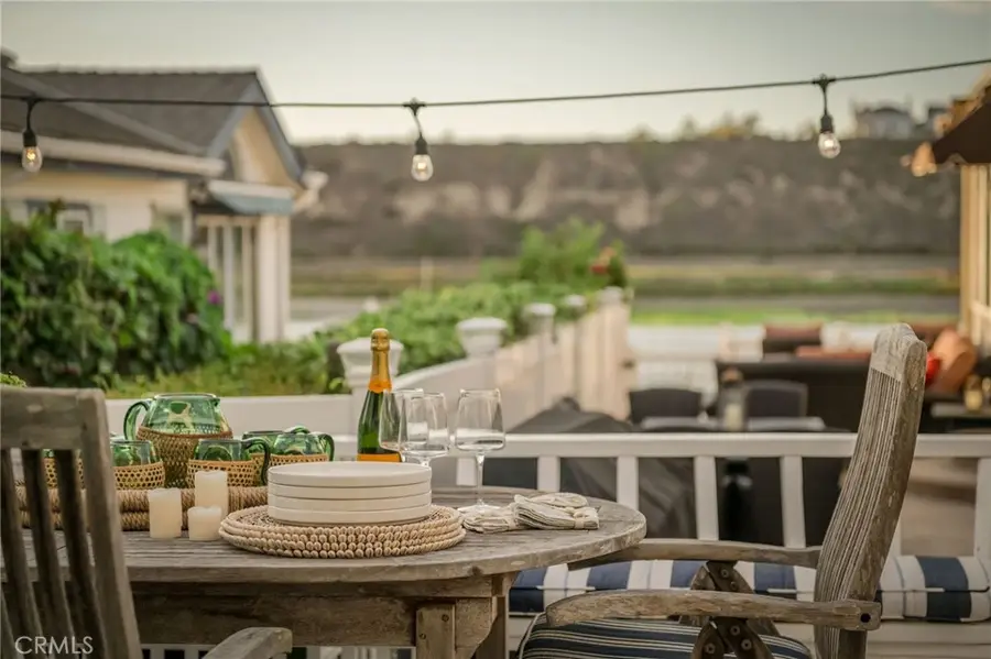 11 Saratoga, Newport Beach, CA 92660 - Image #2