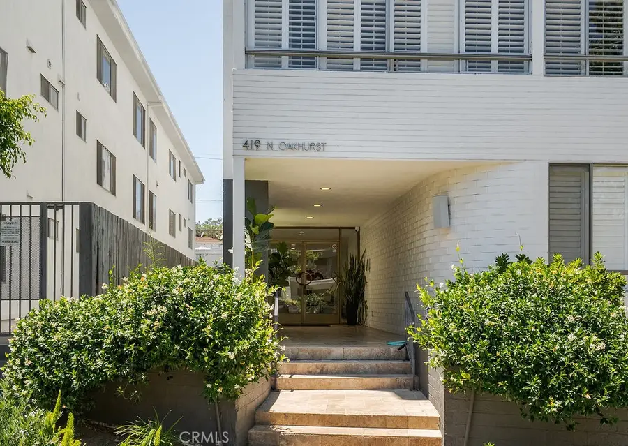 419 N Oakhurst Drive #102, Beverly Hills, CA 90210 - Image #2