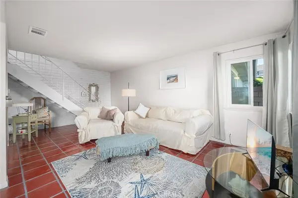 16393 Del Oro #123, Huntington Beach, CA 92649