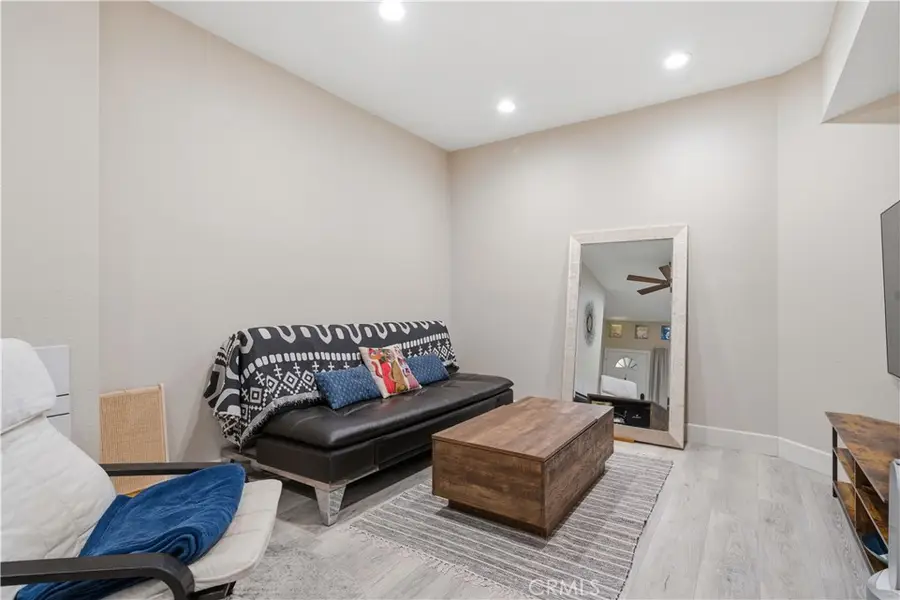 626 Lake #38, Huntington Beach, CA 92648 - Image #2