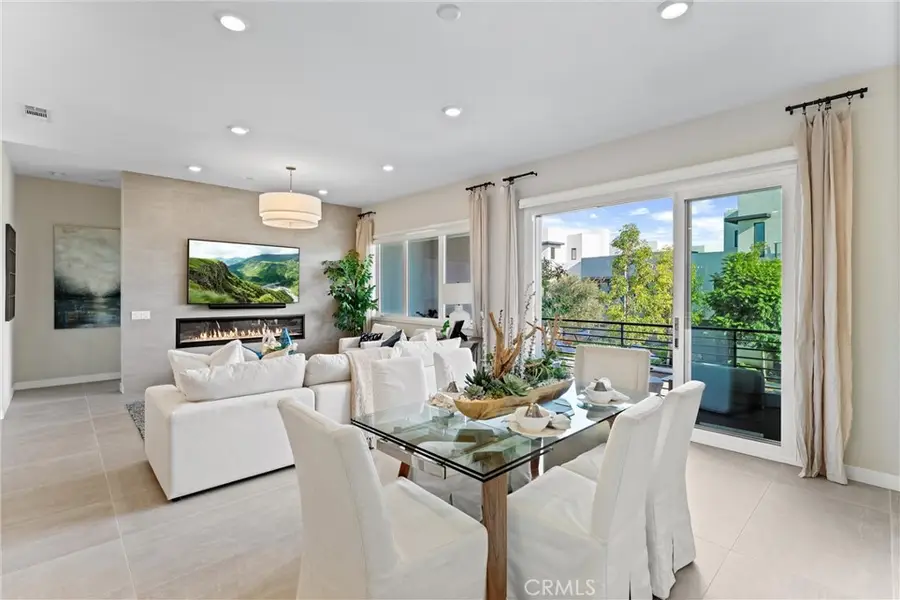 419 Transport, Tustin, CA 92782 - Image #2