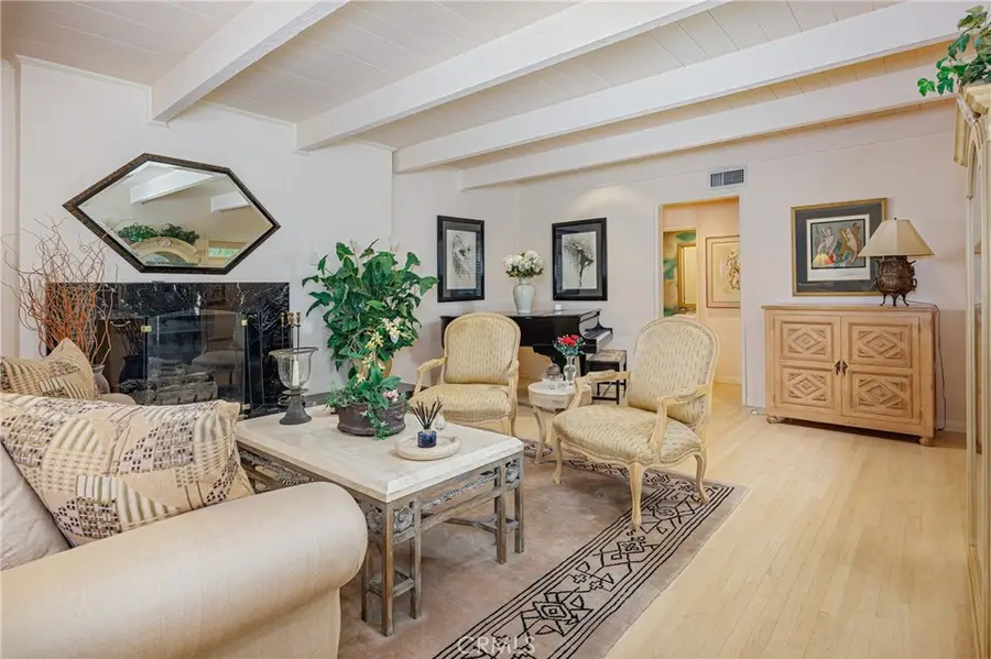 2072 Coldwater Canyon, Beverly Hills, CA 90210 - Image #2