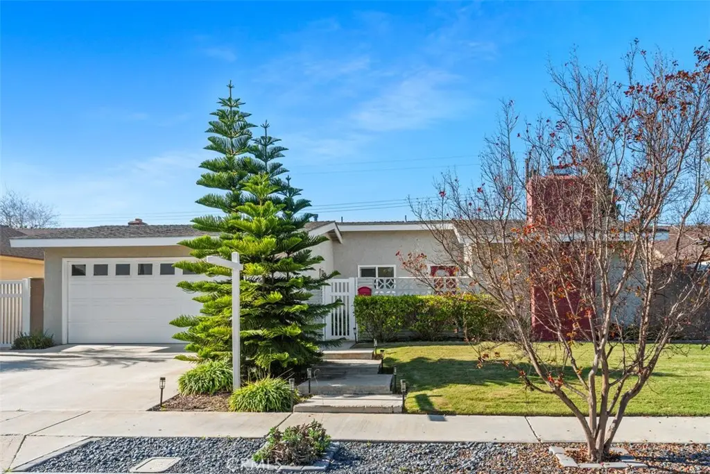 15201 Nottingham, Huntington Beach, CA 92647 - #1