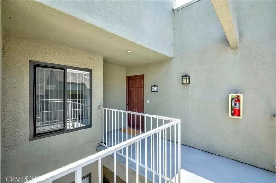17722 Sergio Cir #203, Huntington Beach, CA 92647 - Image #2