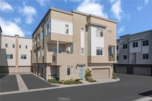 7228 Alchemy Circle, Huntington Beach, CA 92647