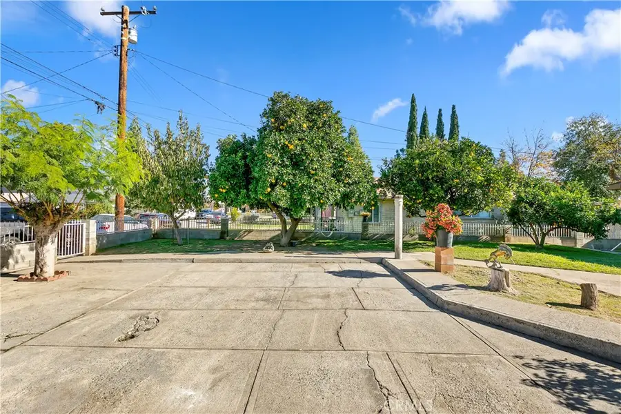 231 W 24th Street, San Bernardino, CA 92405 - #3