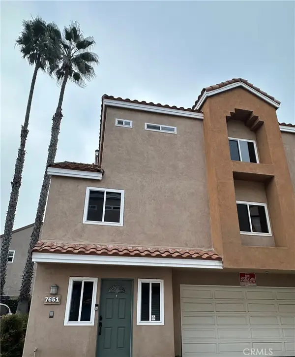 7651 Yorktown Avenue, Huntington Beach, CA 92648