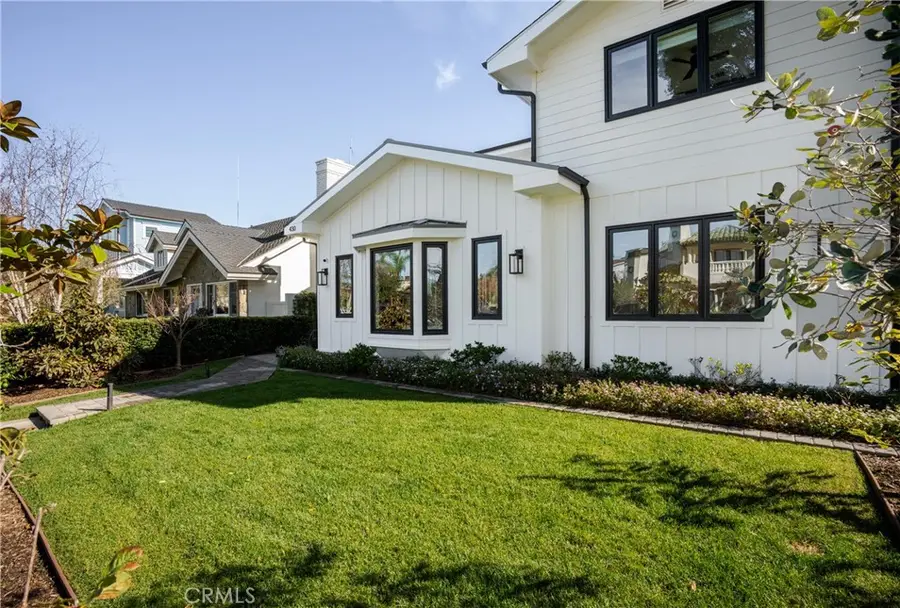 430 Fullerton Avenue, Newport Beach, CA 92663 - Image #2