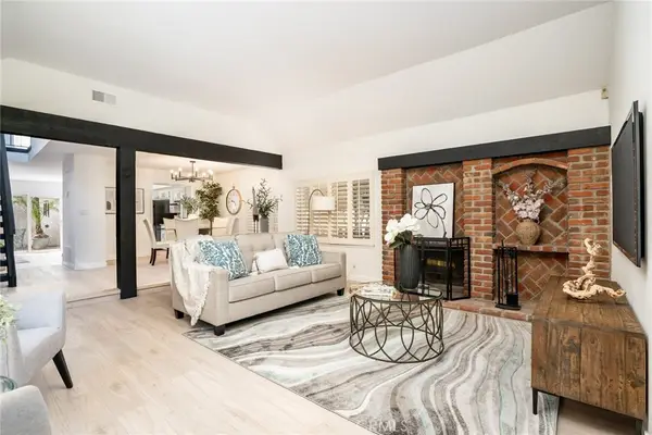 2007 Delaware Street, Huntington Beach, CA 92648