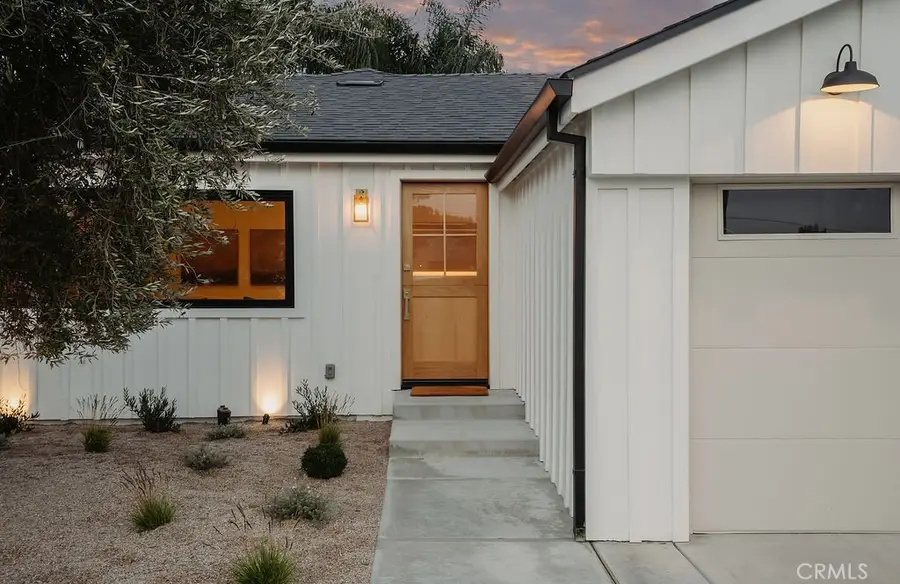 208 Susannah Place, Costa Mesa, CA 92627 - Image #2