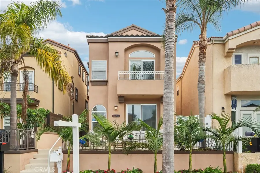 526 12th, Huntington Beach, CA 92648 - #2