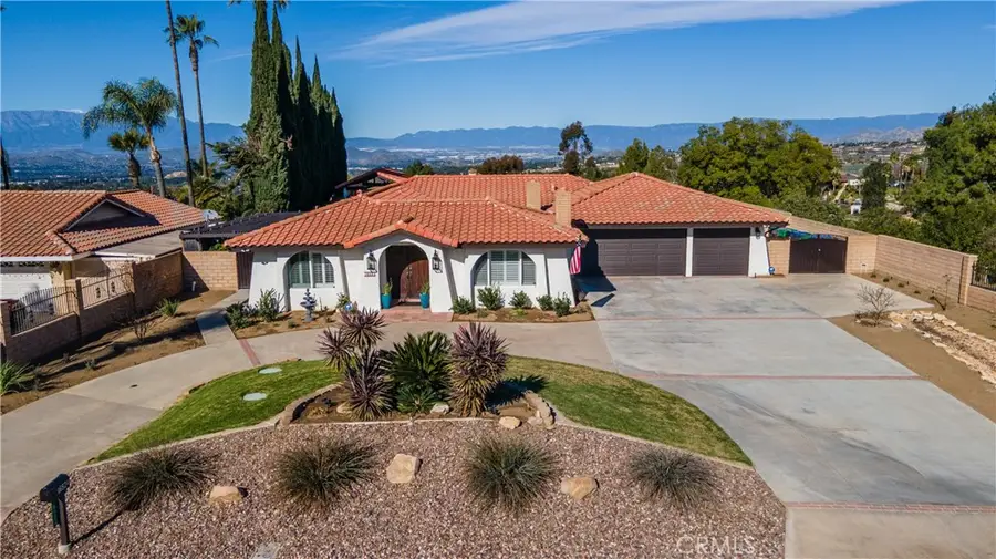 16524 Rancho Escondido Drive, Riverside, CA 92506 - Image #2