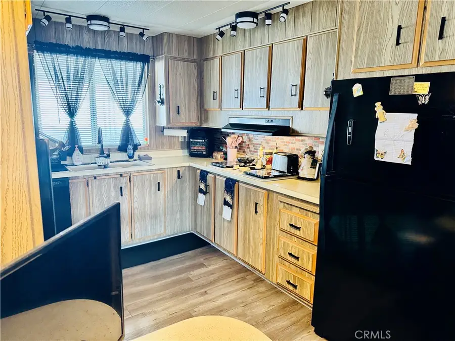 601 N Kirby, Hemet, CA 92545 - Image #2