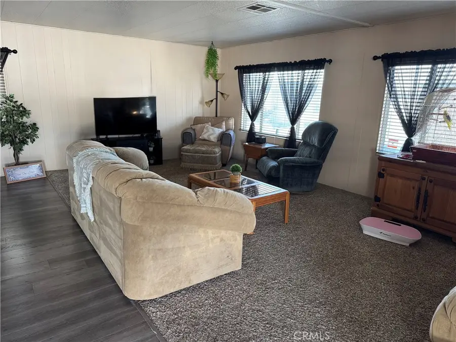 601 N Kirby, Hemet, CA 92545 - Image #3