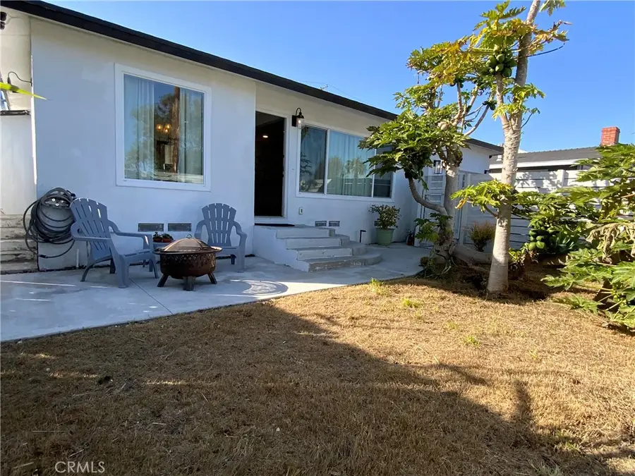 17091 B Lane, Huntington Beach, CA 92647 - Image #2