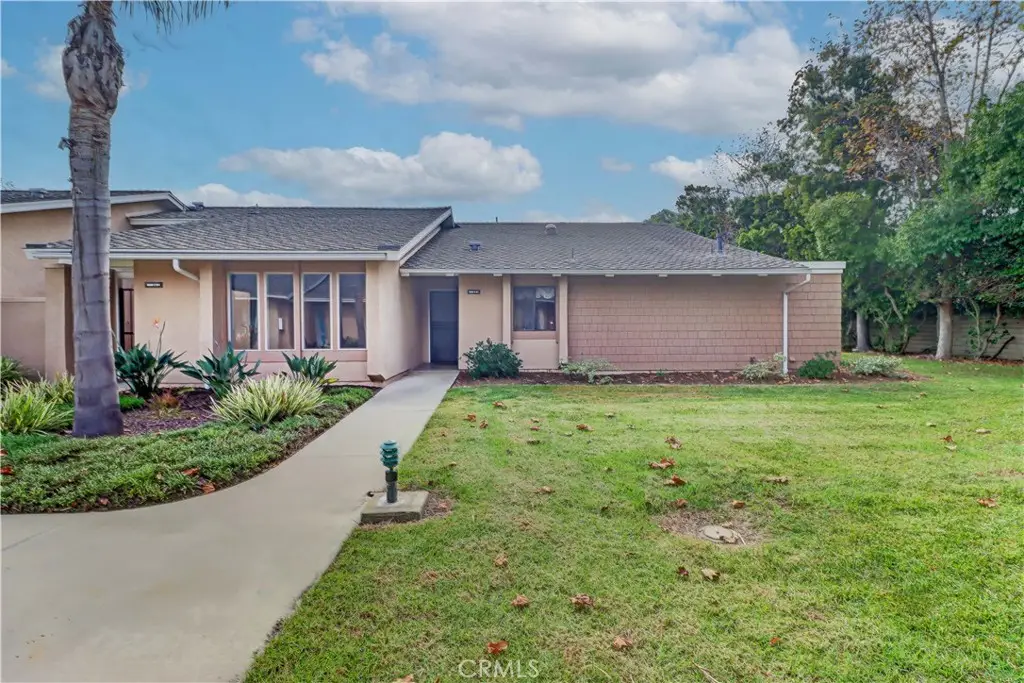 8566 Sierra #911-D, Huntington Beach, CA 92646 - #1