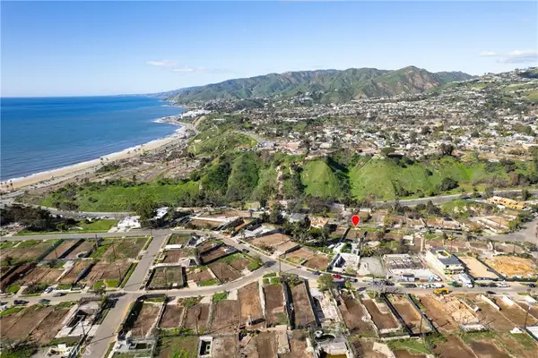 560 Radcliffe Avenue, Pacific Palisades, CA 90272