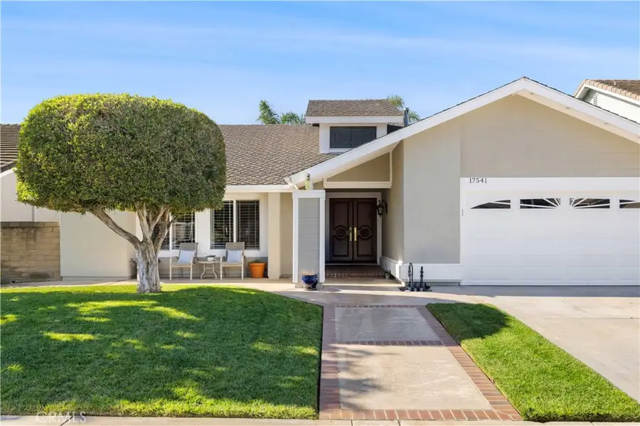 17541 Beckwall, Huntington Beach, CA 92649 - Image #3