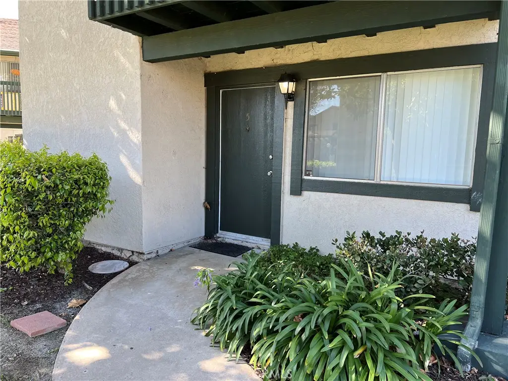 23224 Orange Avenue #5, Lake Forest, CA 92630 - Image #1