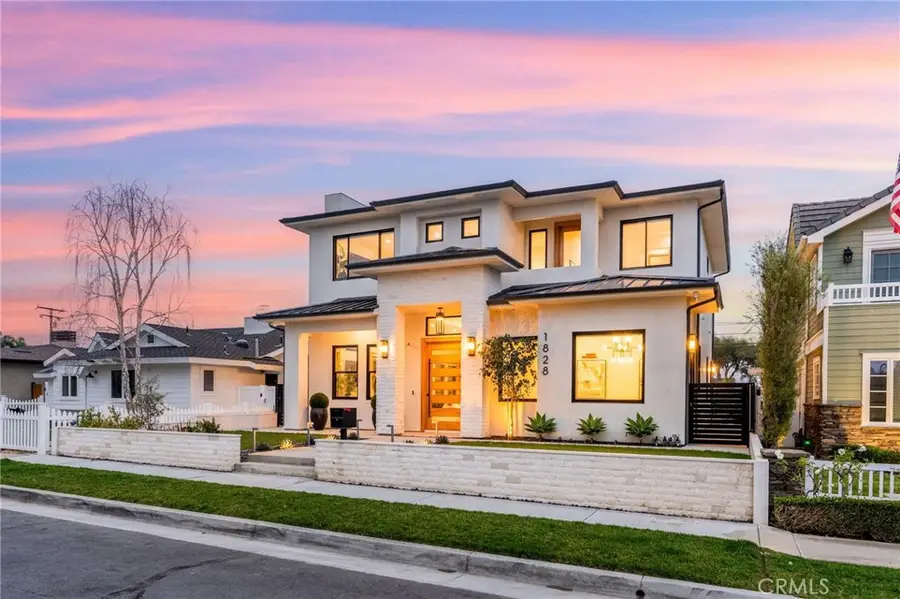 1828 Pine Street, Huntington Beach, CA 92648 - #2