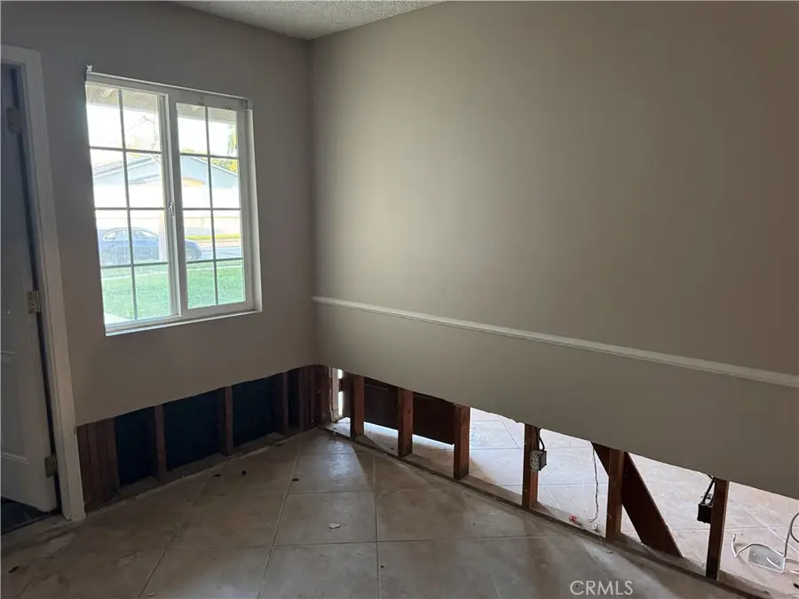 3186 E Radcliffe Avenue, Anaheim, CA 92806 - Image #3