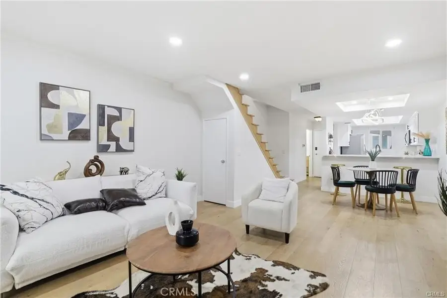 11119 Camarillo #104, North Hollywood, CA 91602 - Image #2