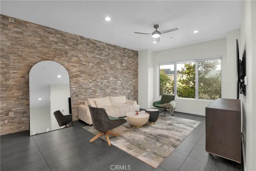 21 Gramercy #220, Irvine, CA 92612 - Image #2