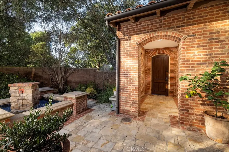 46 Woods Trail, Irvine, CA 92603 - Image #3