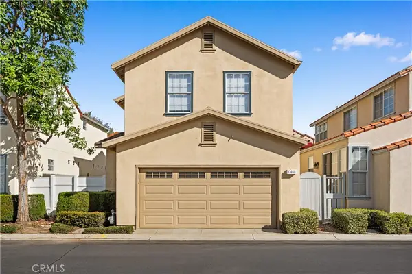 13050 Arborwalk Ln, Tustin, CA 92782