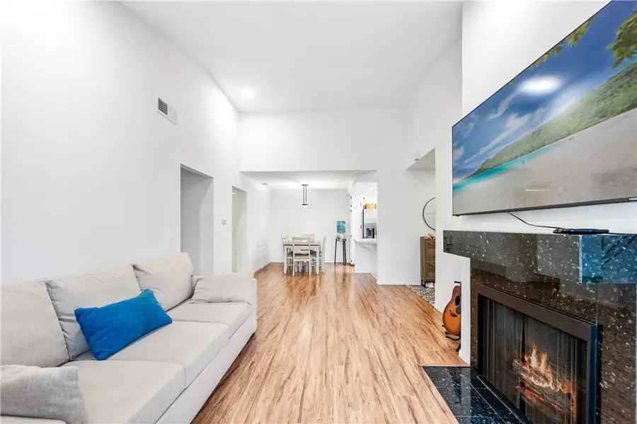 3573 W Greentree Cir #C, Anaheim, CA 92804 - Image #3