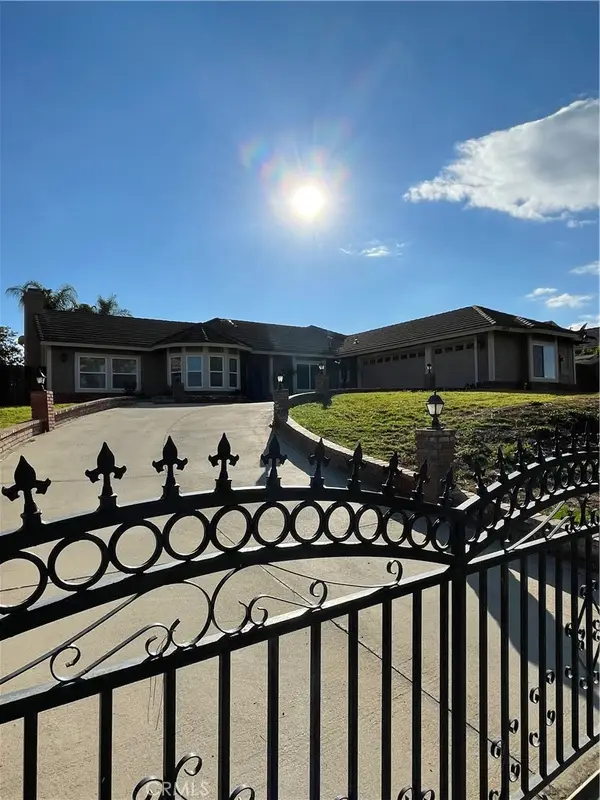 14253 Meadowlands, Riverside, CA 92503