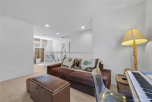 7042 Logsdon, Eastvale, CA 92880